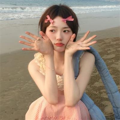 有色彩的女子